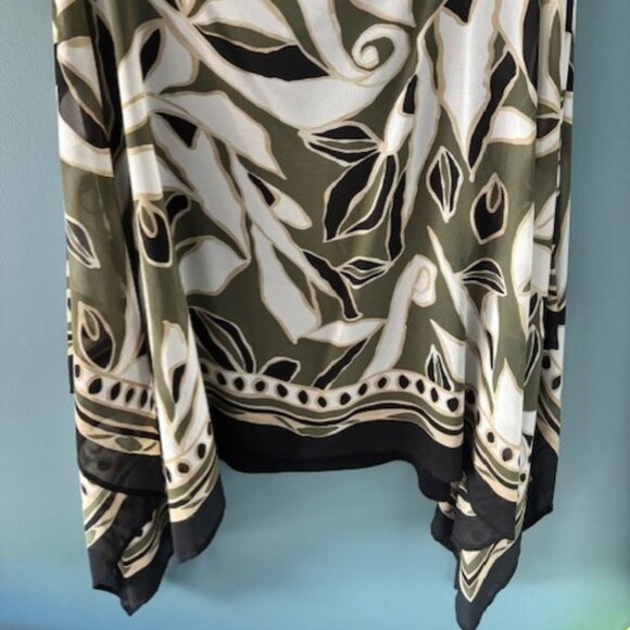 Chico's Olive Black White Tunic 3/XL Art Statement Floral Boho Luxe Whimsygoth - Picture 2 of 6
